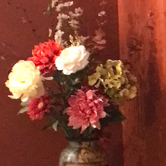 Meet your Posher, Lora - Picture 1 of 1